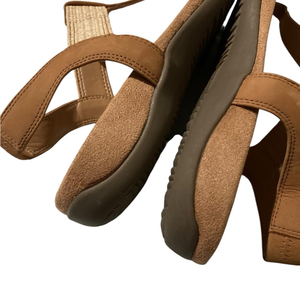 Vionic Brea T-strap Slingback Strap Orthotic Foot… - image 4